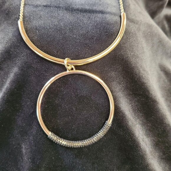 BCBGeneration Circle Pendant Necklace - Picture 4 of 6